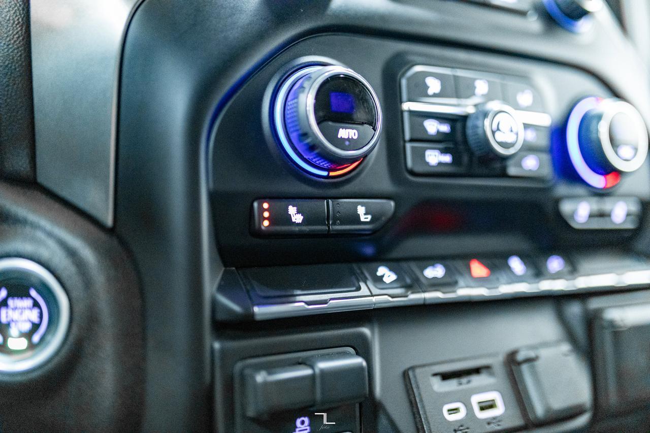 2022 Chevrolet Silverado 3500HD 4x4 Crew Cab LTZ Deck Leather BCam Red Deer AB