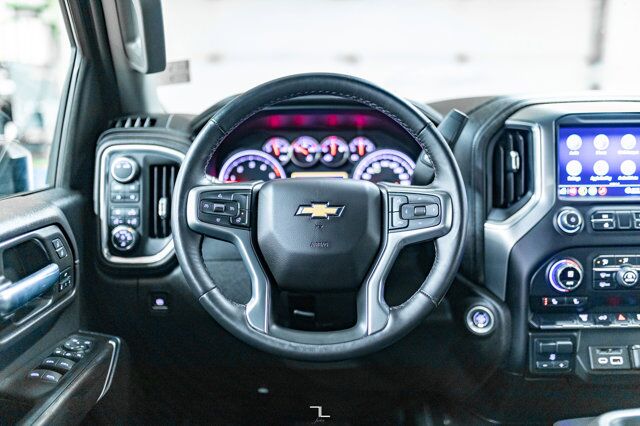 2022 Chevrolet Silverado 3500HD 4x4 Crew Cab LTZ Dually Diesel Leather Red Deer AB