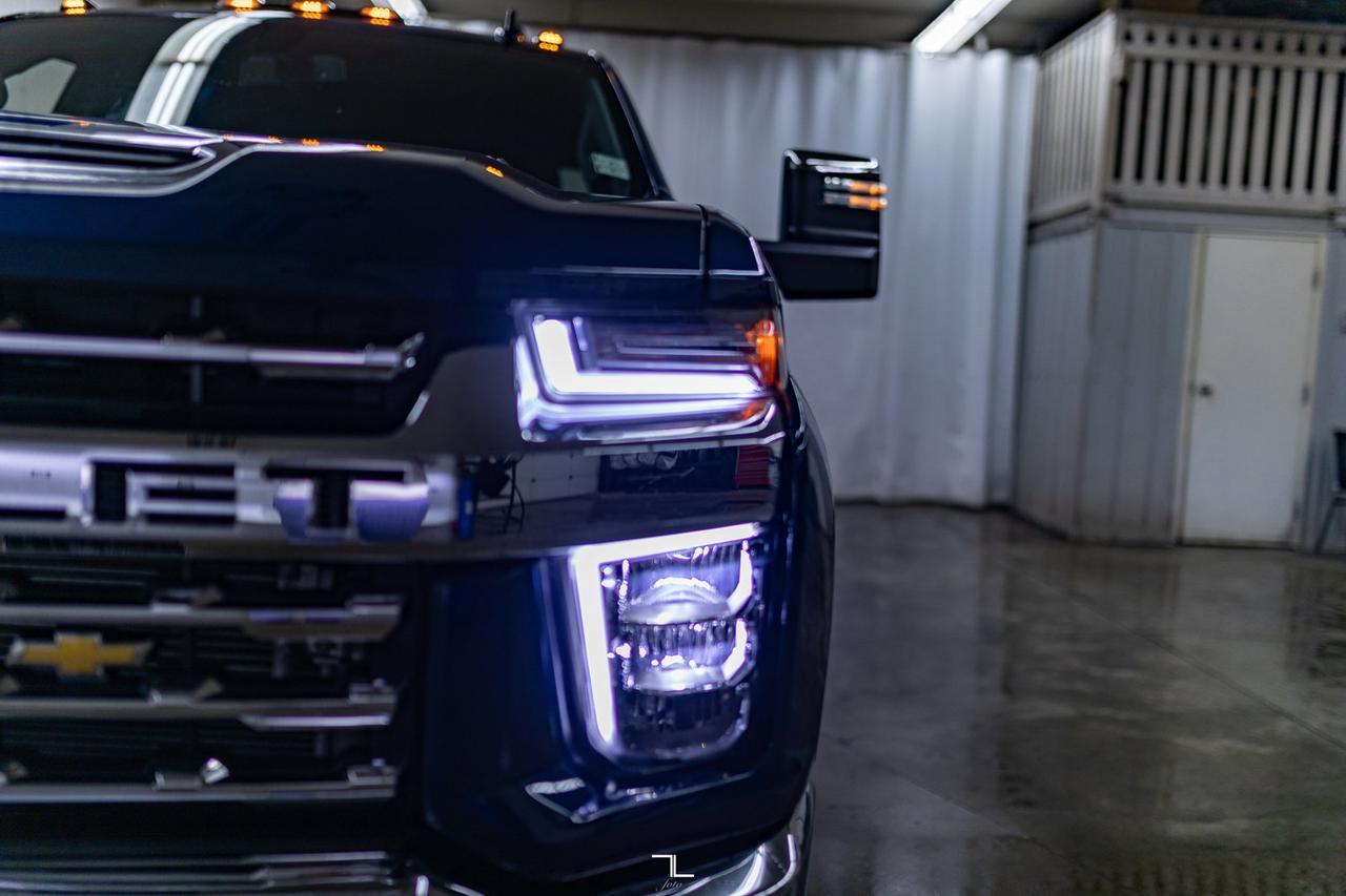 2022 Chevrolet Silverado 3500HD 4x4 Crew Cab LTZ Dually Diesel Leather Red Deer AB