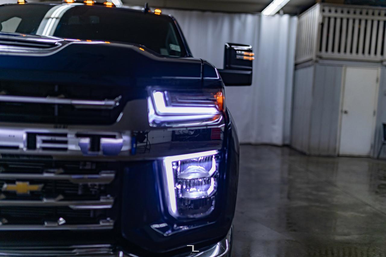 2022 Chevrolet Silverado 3500HD 4x4 Crew Cab LTZ Dually Diesel Leather Red Deer AB