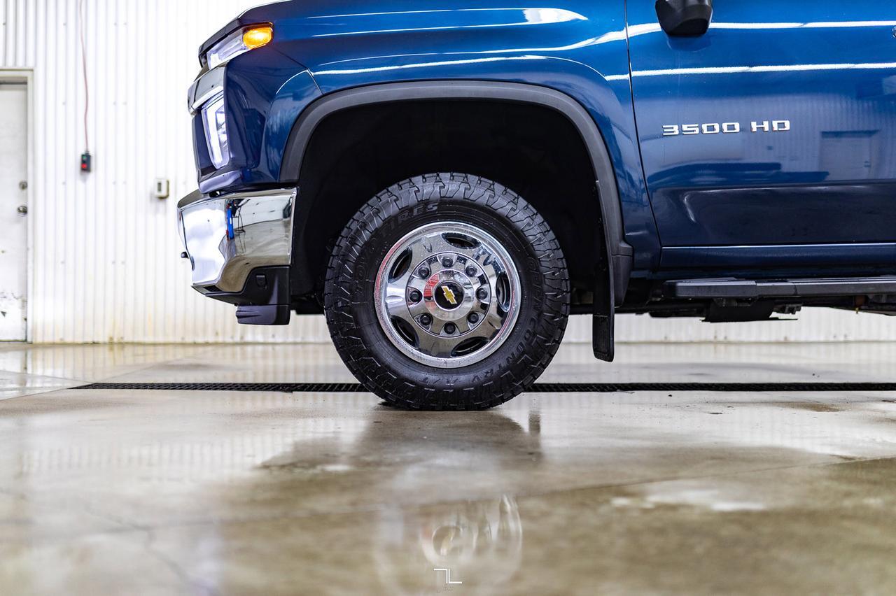 2022 Chevrolet Silverado 3500HD 4x4 Crew Cab LTZ Dually Diesel Leather Red Deer AB