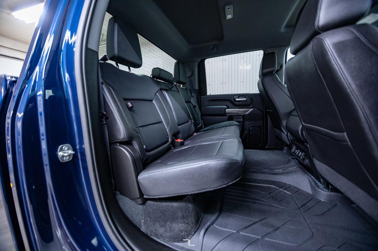 2022 Chevrolet Silverado 3500HD 4x4 Crew Cab LTZ Dually Diesel Leather Red Deer AB