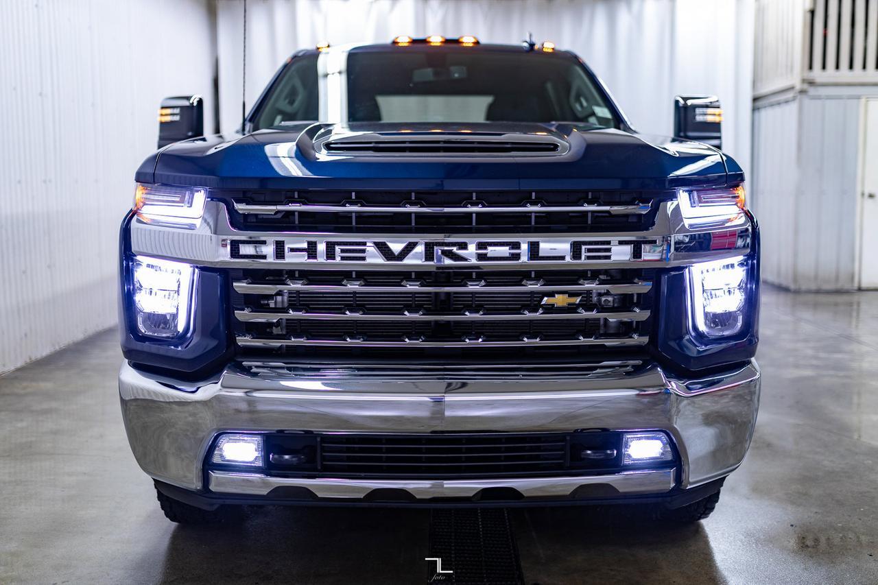 2022 Chevrolet Silverado 3500HD 4x4 Crew Cab LTZ Dually Diesel Leather Red Deer AB