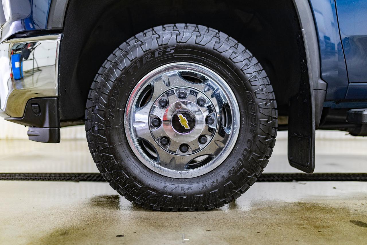 2022 Chevrolet Silverado 3500HD 4x4 Crew Cab LTZ Dually Diesel Leather Red Deer AB