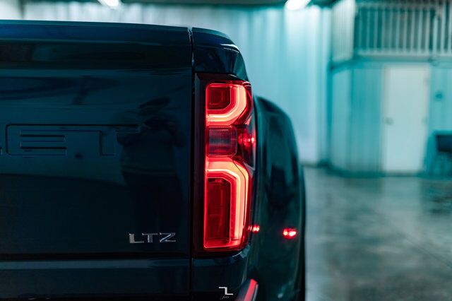 2022 Chevrolet Silverado 3500HD 4x4 Crew Cab LTZ Dually Diesel Leather Red Deer AB