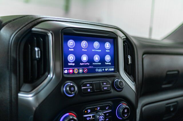 2022 Chevrolet Silverado 3500HD 4x4 Crew Cab LTZ Dually Diesel Leather Red Deer AB