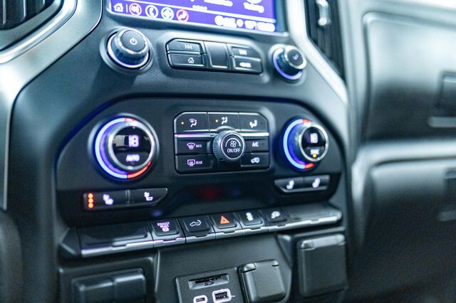 2022 Chevrolet Silverado 3500HD 4x4 Crew Cab LTZ Dually Diesel Leather Red Deer AB