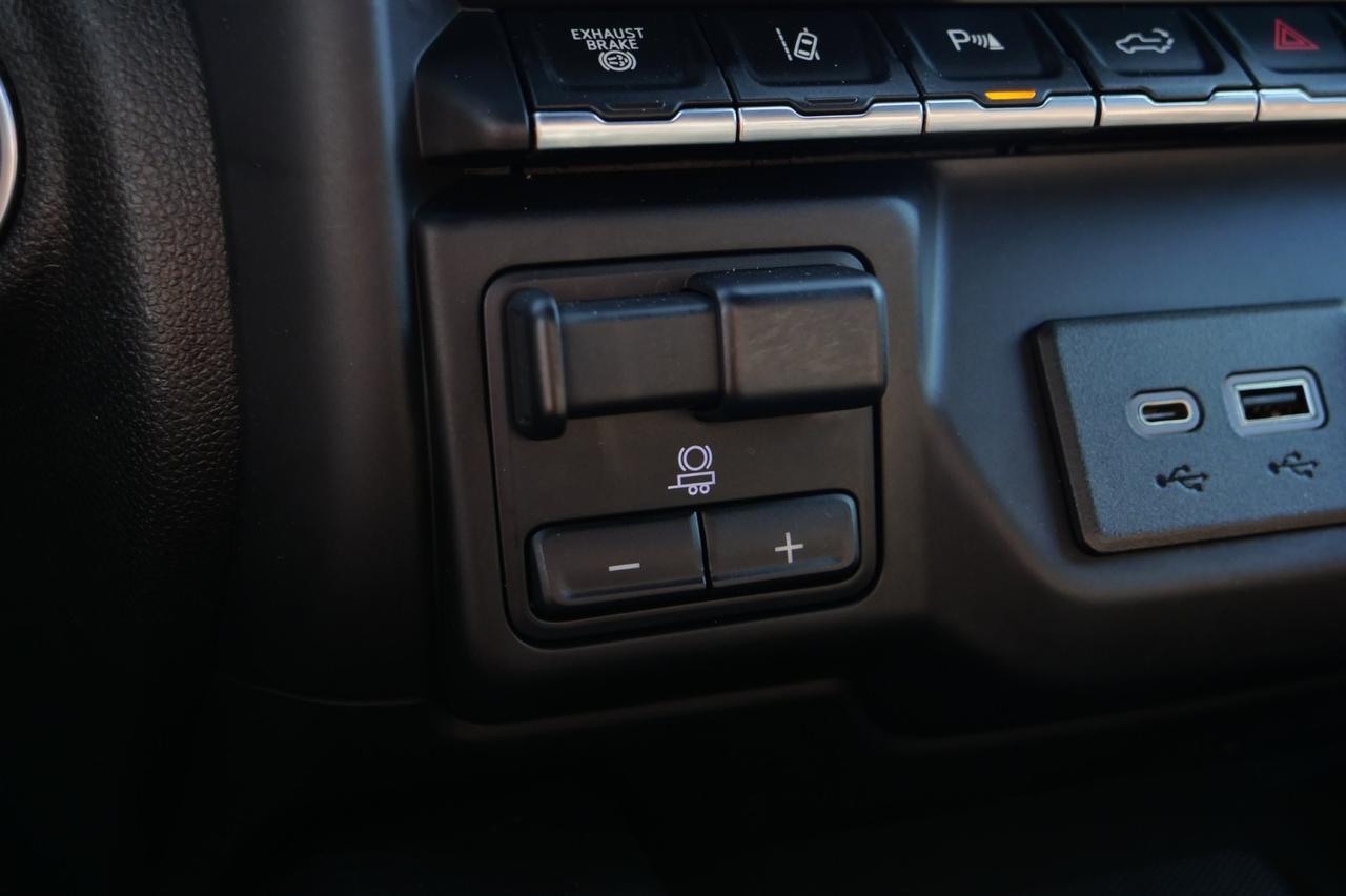 2022 Chevrolet Silverado 3500HD High Country 4X4 / DRW / Technology Package / Diesel! Lincolnton NC