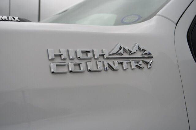 2022 Chevrolet Silverado 3500HD High Country 4X4 / Duramax Diesel / Multiflex Tailgate! High Point NC