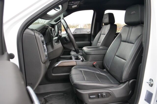 2022 Chevrolet Silverado 3500HD High Country 4X4 / Duramax Diesel / Multiflex Tailgate! High Point NC