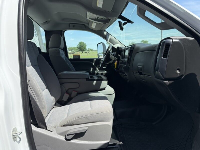 2022 Chevrolet Silverado 5500 4x4 Diesel Work Truck Collinsville OK