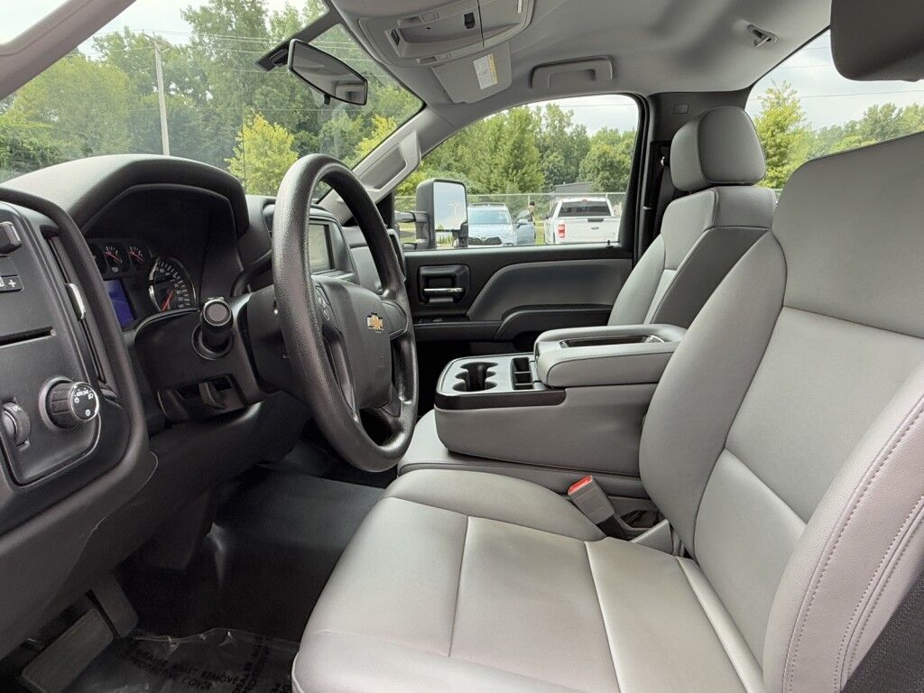 2022 Chevrolet Silverado 5500 MD Service Body Duramax Diesel Maumee OH
