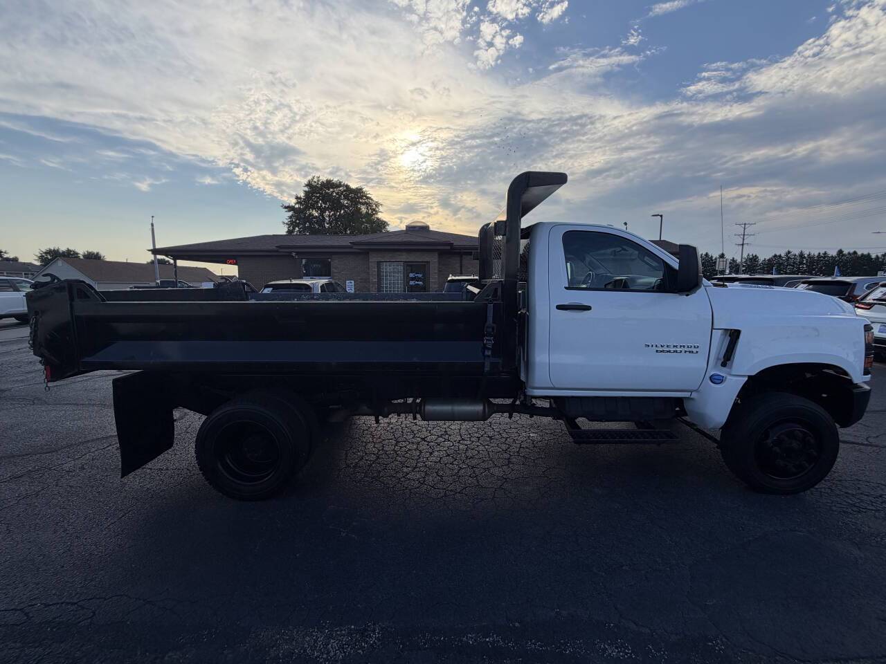 2022 Chevrolet Silverado 6500HD 4X4 2dr Regular Cab Eldridge IA