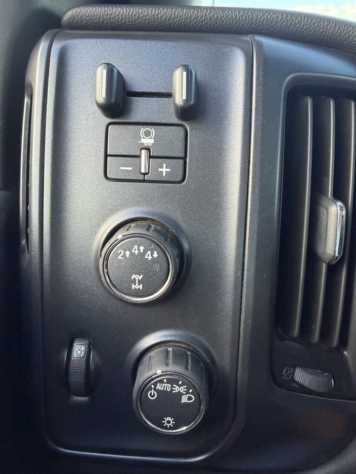 2022 Chevrolet Silverado 6500HD 4X4 2dr Regular Cab Eldridge IA