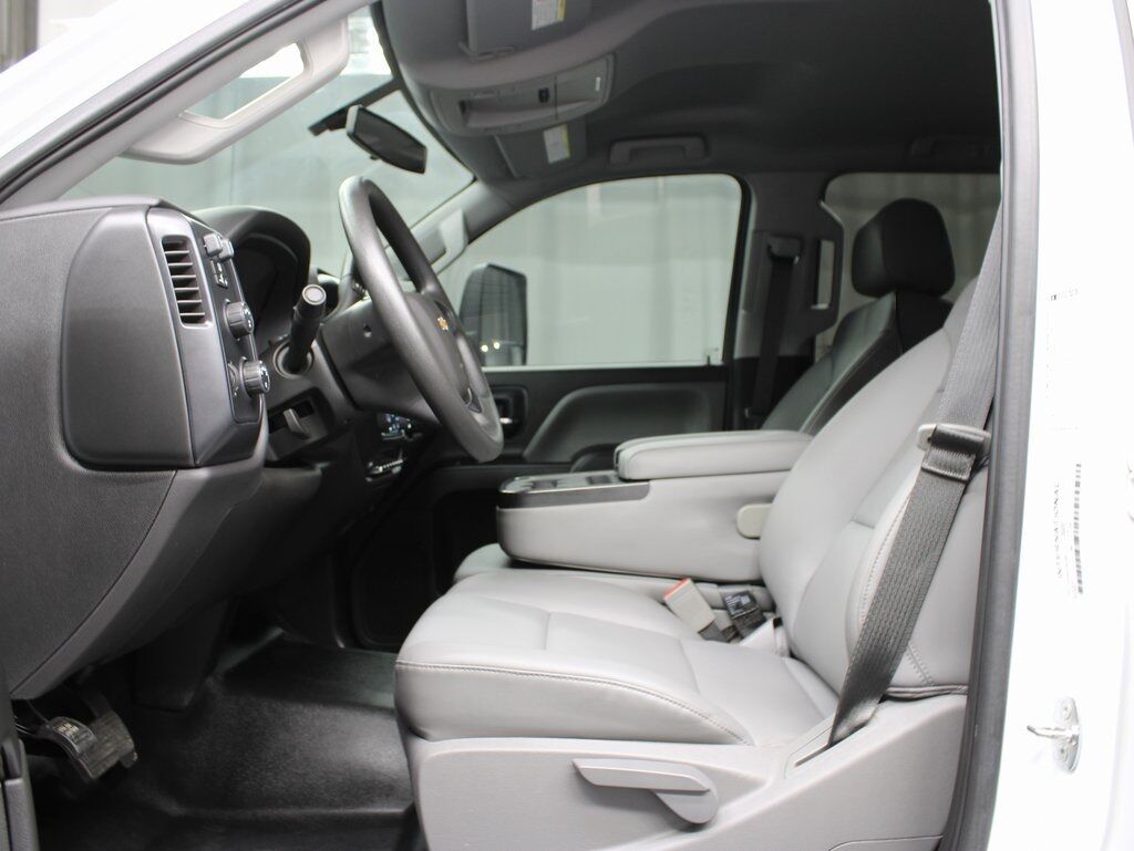 2022 Chevrolet Silverado 6500HD 4x4 Crew Cab WT DRW Fond du Lac WI