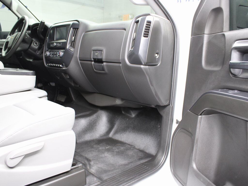 2022 Chevrolet Silverado 6500HD 4x4 Crew Cab WT DRW Fond du Lac WI