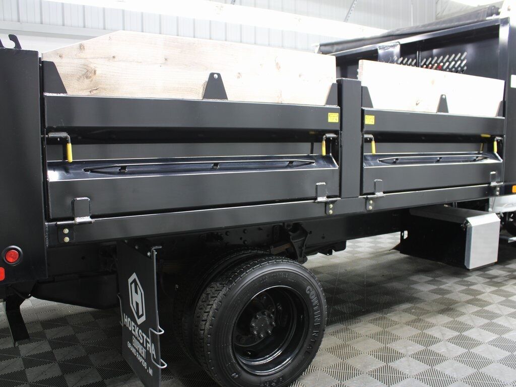 2022 Chevrolet Silverado 6500HD 4x4 Crew Cab WT DRW Fond du Lac WI