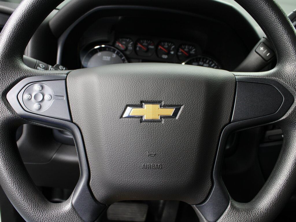 2022 Chevrolet Silverado 6500HD 4x4 Crew Cab WT DRW Fond du Lac WI