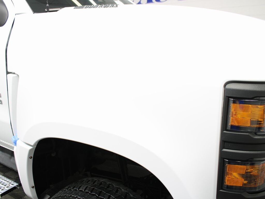 2022 Chevrolet Silverado 6500HD 4x4 Crew Cab WT DRW Fond du Lac WI