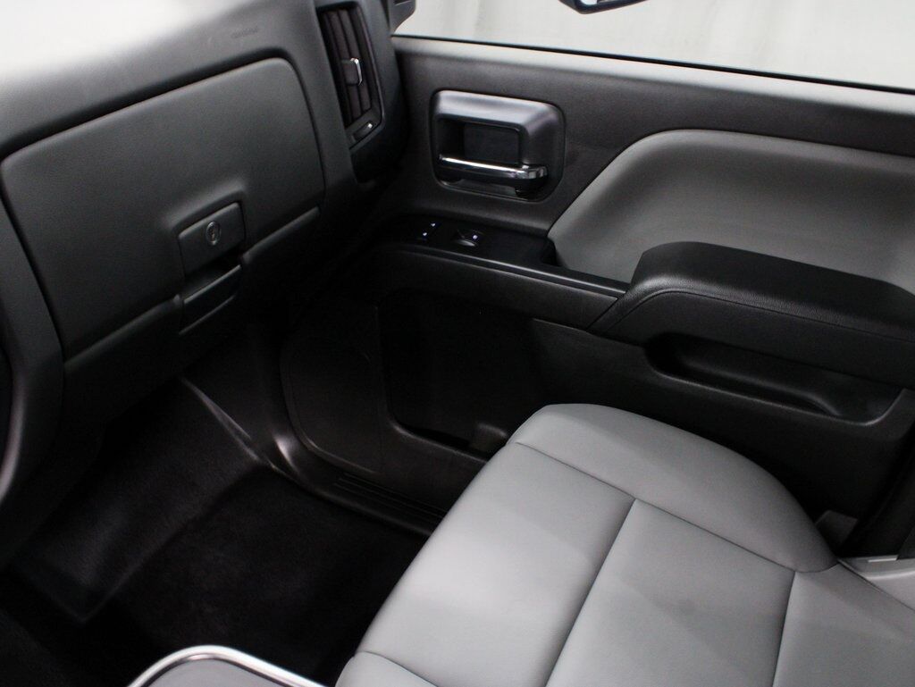 2022 Chevrolet Silverado 6500HD 4x4 Crew Cab WT DRW Fond du Lac WI