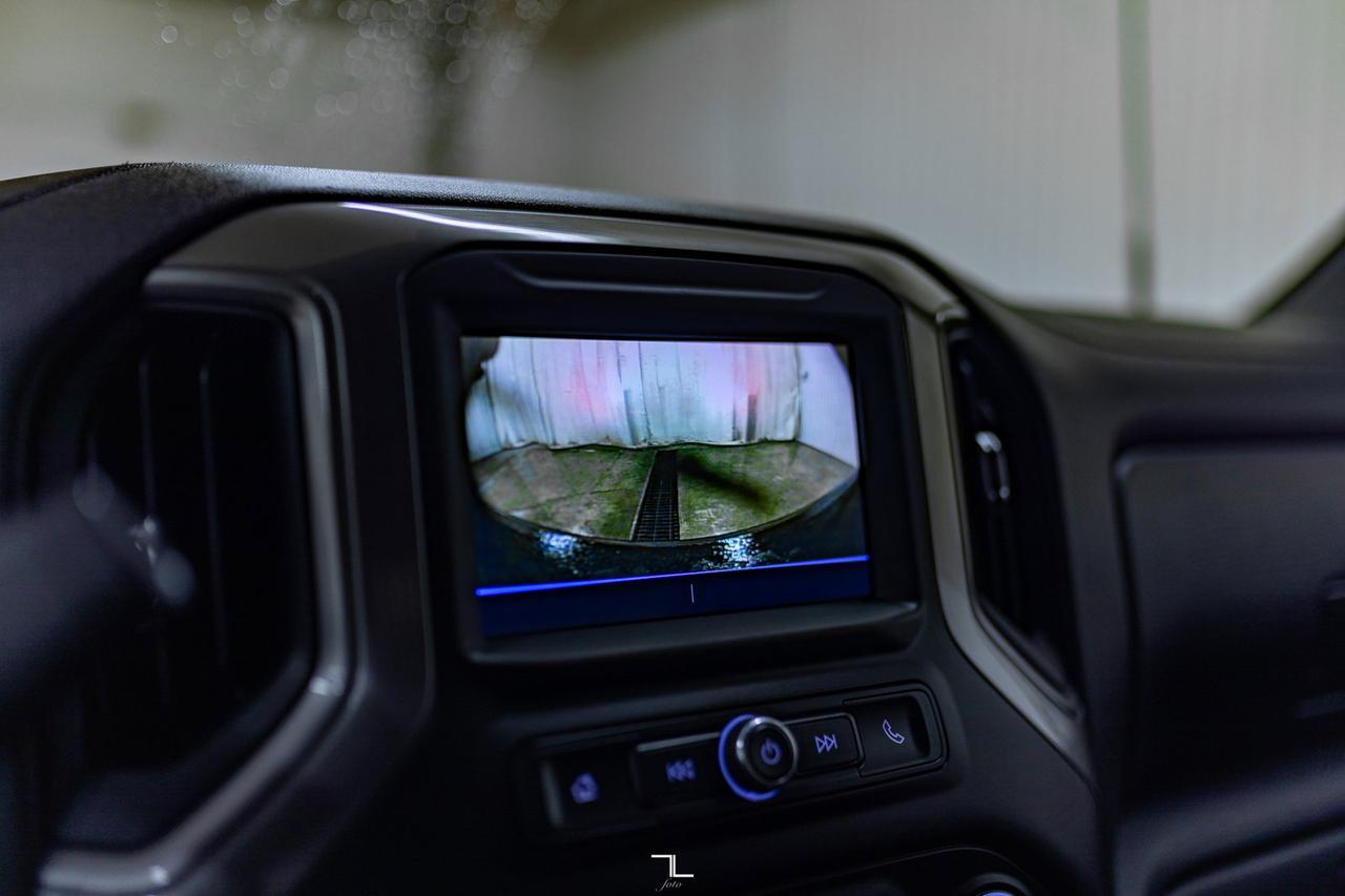 2022 Chevrolet Siverado 3500HD 4x4 Crew Cab WT Deck Dually BCam Red Deer AB