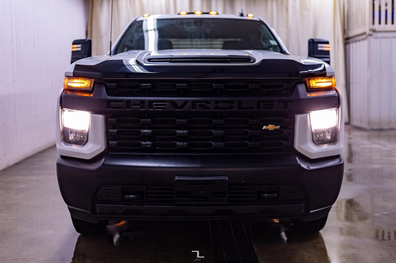 2022 Chevrolet Siverado 3500HD 4x4 Crew Cab WT Deck Dually BCam Red Deer AB