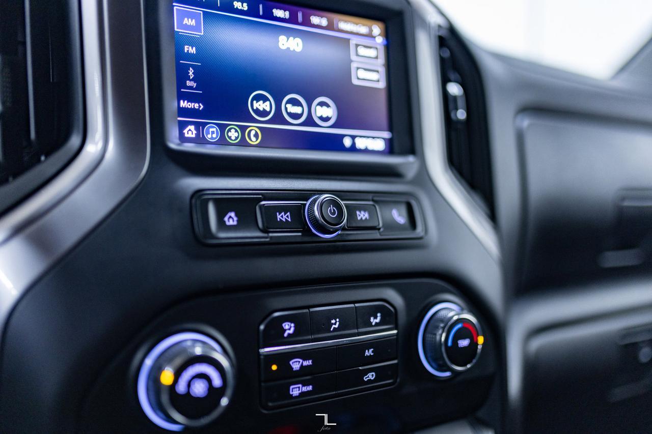 2022 Chevrolet Siverado 3500HD 4x4 Crew Cab WT Deck Dually BCam Red Deer AB