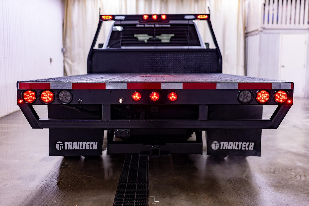 2022 Chevrolet Siverado 3500HD 4x4 Crew Cab WT Deck Dually BCam Red Deer AB