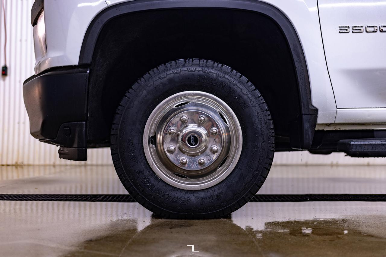 2022 Chevrolet Siverado 3500HD 4x4 Crew Cab WT Deck Dually BCam Red Deer AB