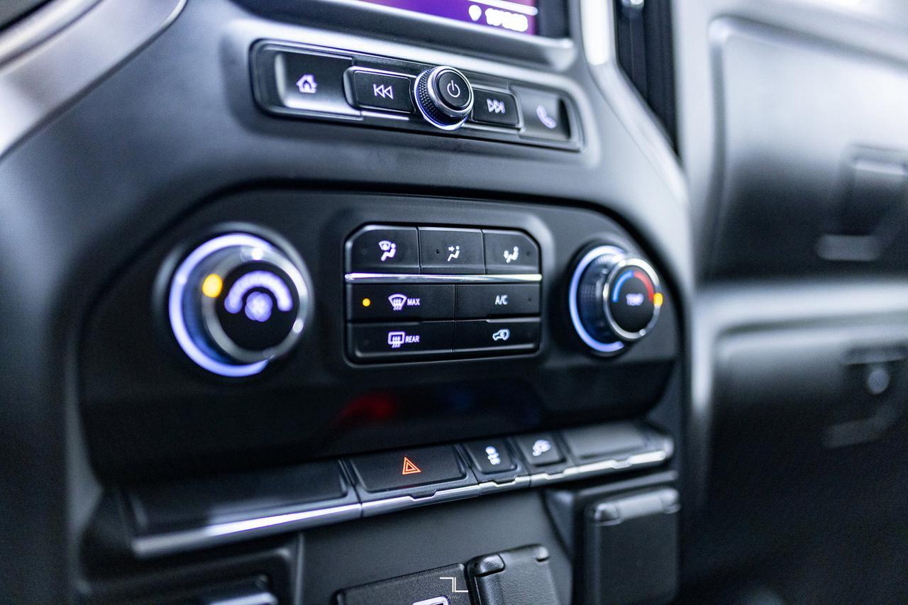 2022 Chevrolet Siverado 3500HD 4x4 Crew Cab WT Deck Dually BCam Red Deer AB