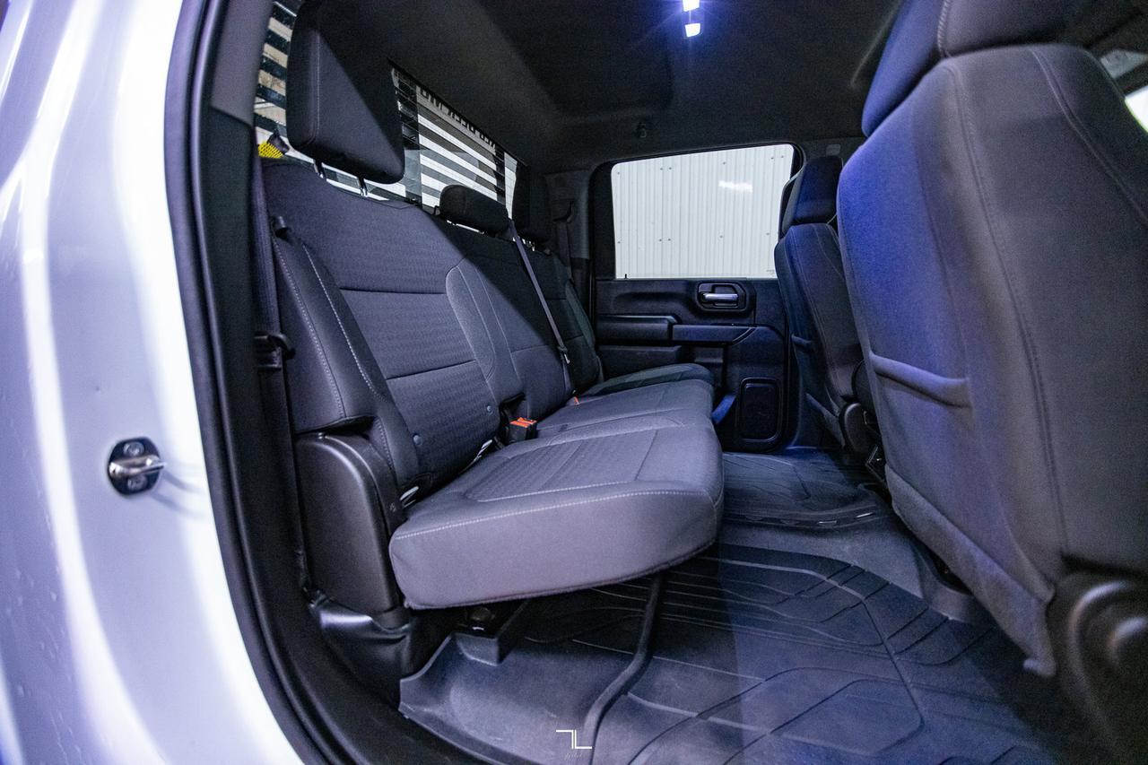 2022 Chevrolet Siverado 3500HD 4x4 Crew Cab WT Deck Dually BCam Red Deer AB