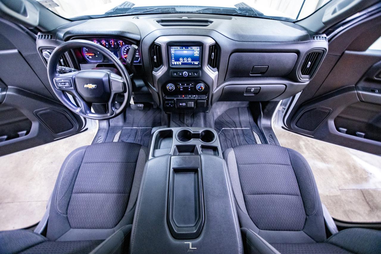 2022 Chevrolet Siverado 3500HD 4x4 Crew Cab WT Deck Dually BCam Red Deer AB