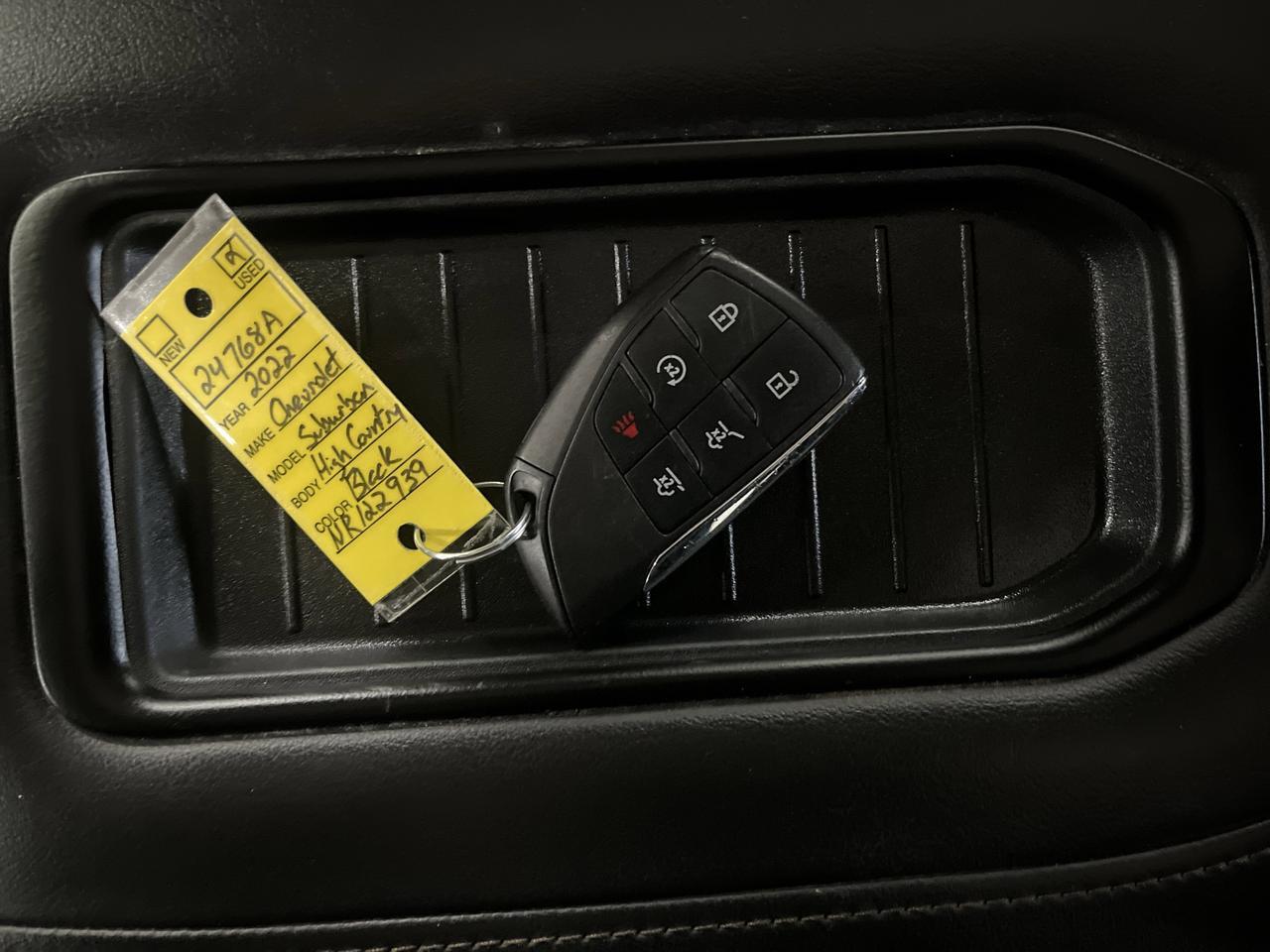 2022 Chevrolet Suburban High Country 4WD HC-Deluxe EnhTralerViewPkgs w/Sunroof 22s AdptvCrz PwrRetractStps BlackBowties Saukville WI