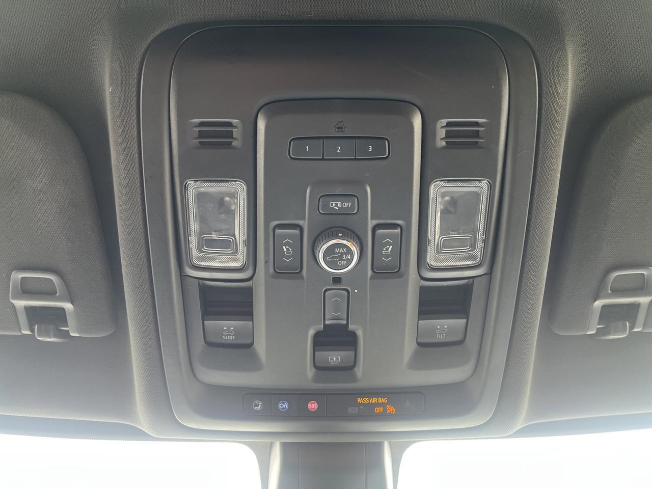 2022 Chevrolet Suburban High Country 4WD HC-Deluxe EnhTralerViewPkgs w/Sunroof 22s AdptvCrz PwrRetractStps BlackBowties Saukville WI