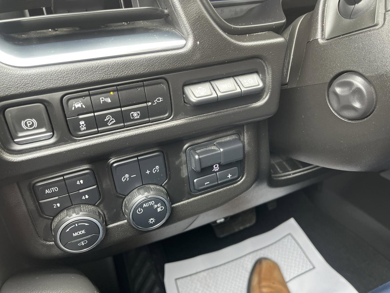 2022 Chevrolet Suburban High Country 4WD HC-Deluxe EnhTralerViewPkgs w/Sunroof 22s AdptvCrz PwrRetractStps BlackBowties Saukville WI