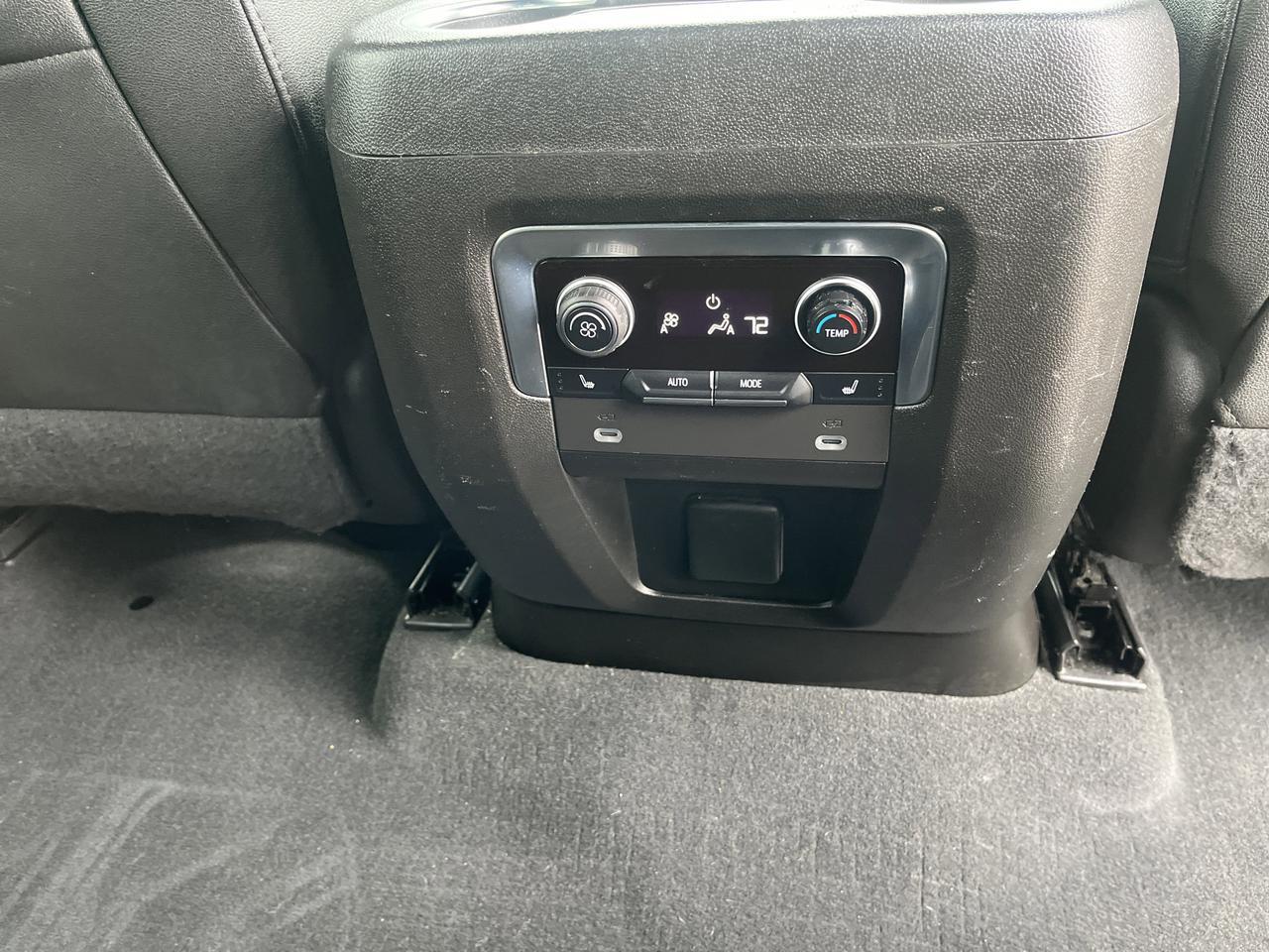 2022 Chevrolet Suburban High Country 4WD HC-Deluxe EnhTralerViewPkgs w/Sunroof 22s AdptvCrz PwrRetractStps BlackBowties Saukville WI