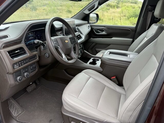 2022 Chevrolet Suburban LT  TX