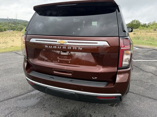 2022 Chevrolet Suburban LT  TX