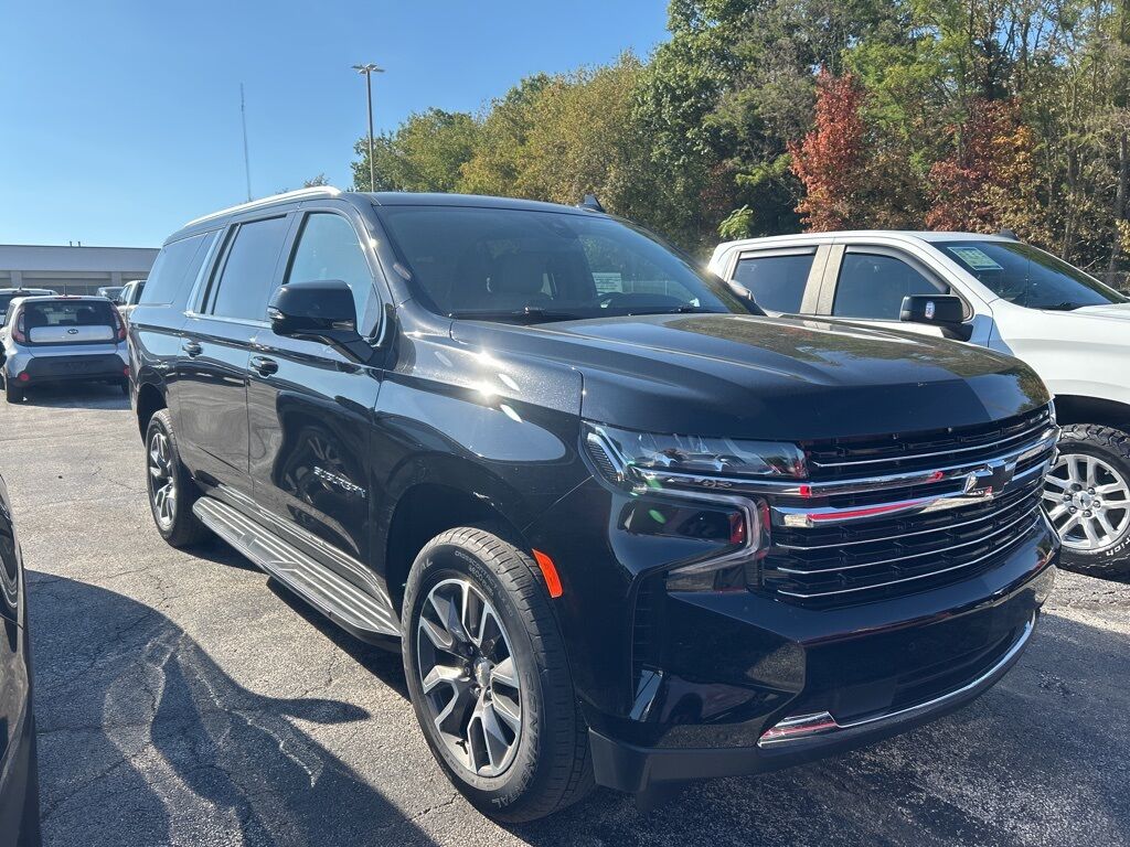 2022 Chevrolet Suburban LT Akron OH