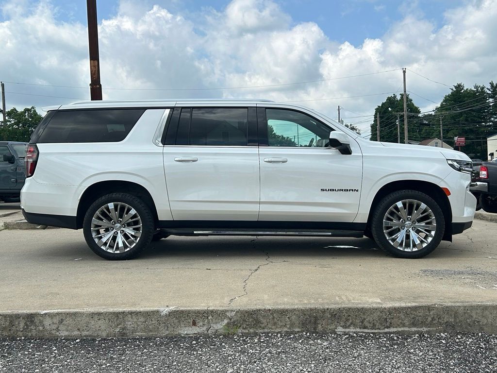 2022 Chevrolet Suburban LT Crestwood KY