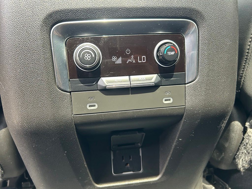 2022 Chevrolet Suburban LT Crestwood KY