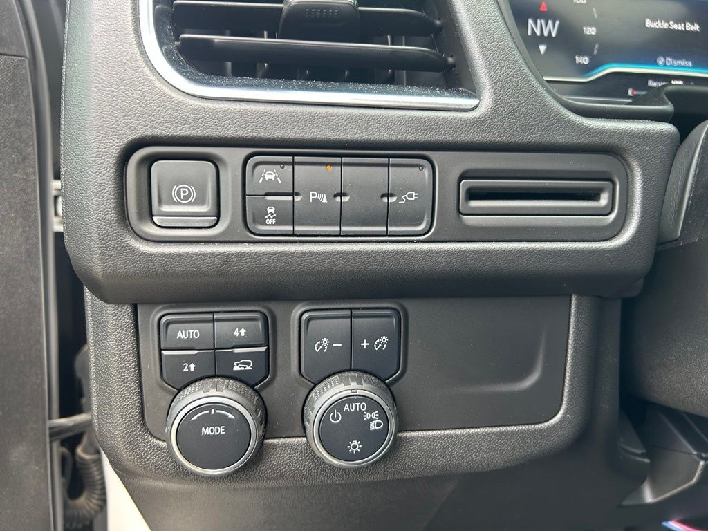 2022 Chevrolet Suburban LT Crestwood KY