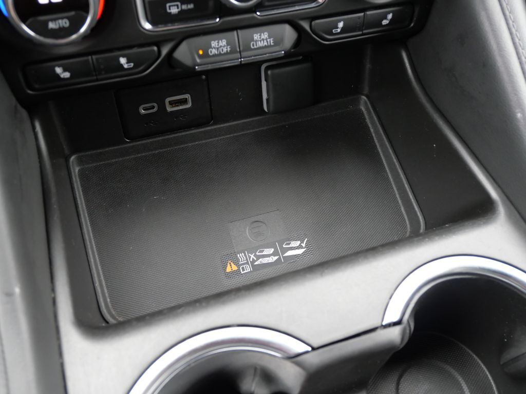 2022 Chevrolet Suburban LT Mt Pleasant MI