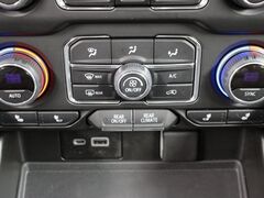 2022 Chevrolet Suburban RST 4WD 7 Passenger Fond du Lac WI