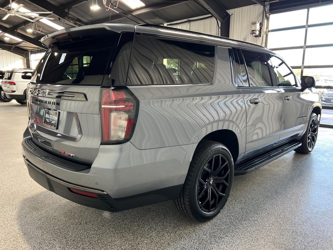 2022 Chevrolet Suburban RST, Luxury Pkg, Pano Roof, Buckets, Power Sliding Console, 22in Wheels