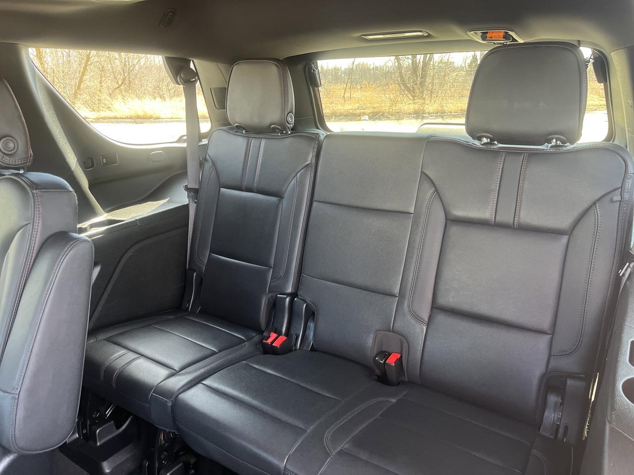 2022 Chevrolet Tahoe RST 4WD LuxuryPkg w/Sunroof 2ndRowBuckets HtdMemLthr HD-SurroundVision Saukville WI