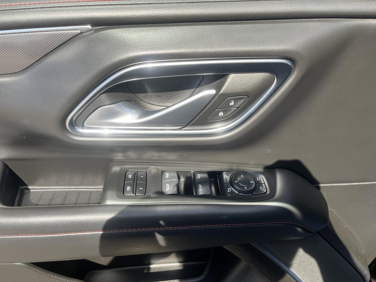 2022 Chevrolet Tahoe RST 4WD LuxuryPkg w/Sunroof 2ndRowBuckets HtdMemLthr HD-SurroundVision Saukville WI