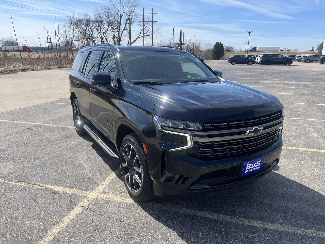 2022 Chevrolet Tahoe RST 4WD LuxuryPkg w/Sunroof 2ndRowBuckets HtdMemLthr HD-SurroundVision Saukville WI