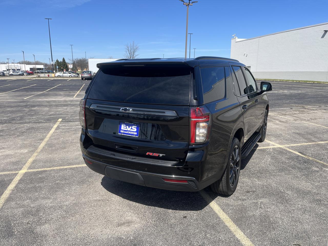 2022 Chevrolet Tahoe RST 4WD LuxuryPkg w/Sunroof 2ndRowBuckets HtdMemLthr HD-SurroundVision Saukville WI