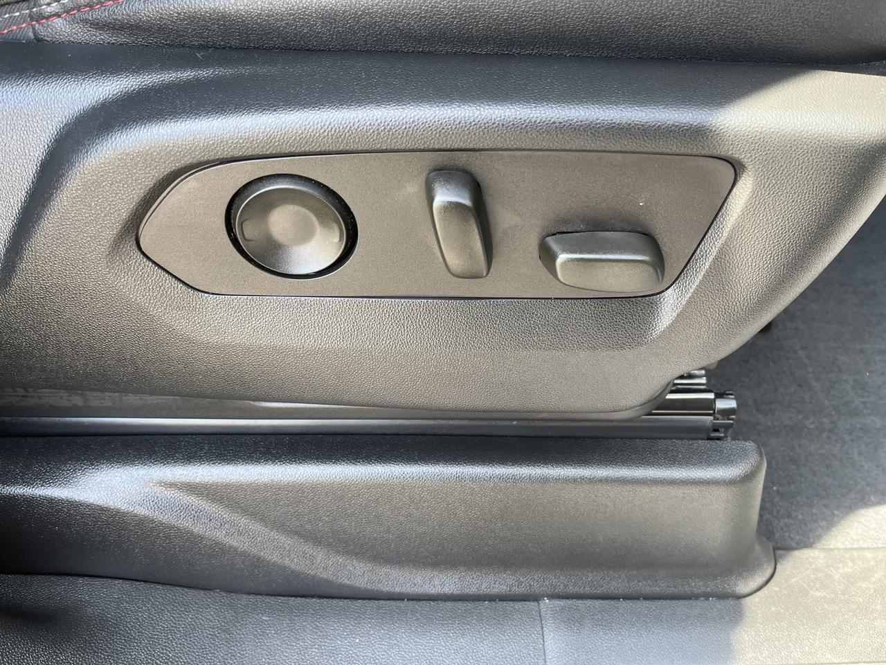 2022 Chevrolet Tahoe RST 4WD LuxuryPkg w/Sunroof 2ndRowBuckets HtdMemLthr HD-SurroundVision Saukville WI